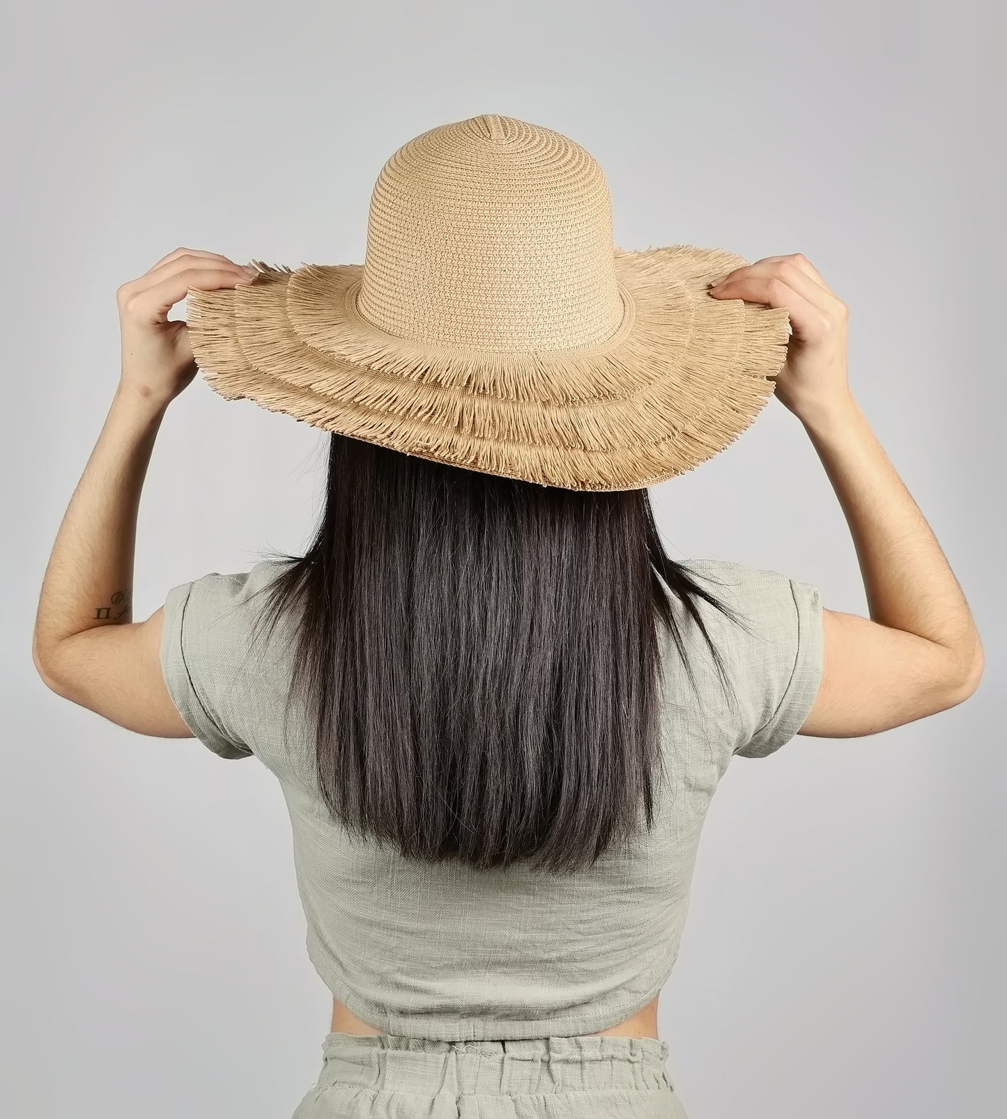 FRAYED EDGE STRAW FLOPPY HAT