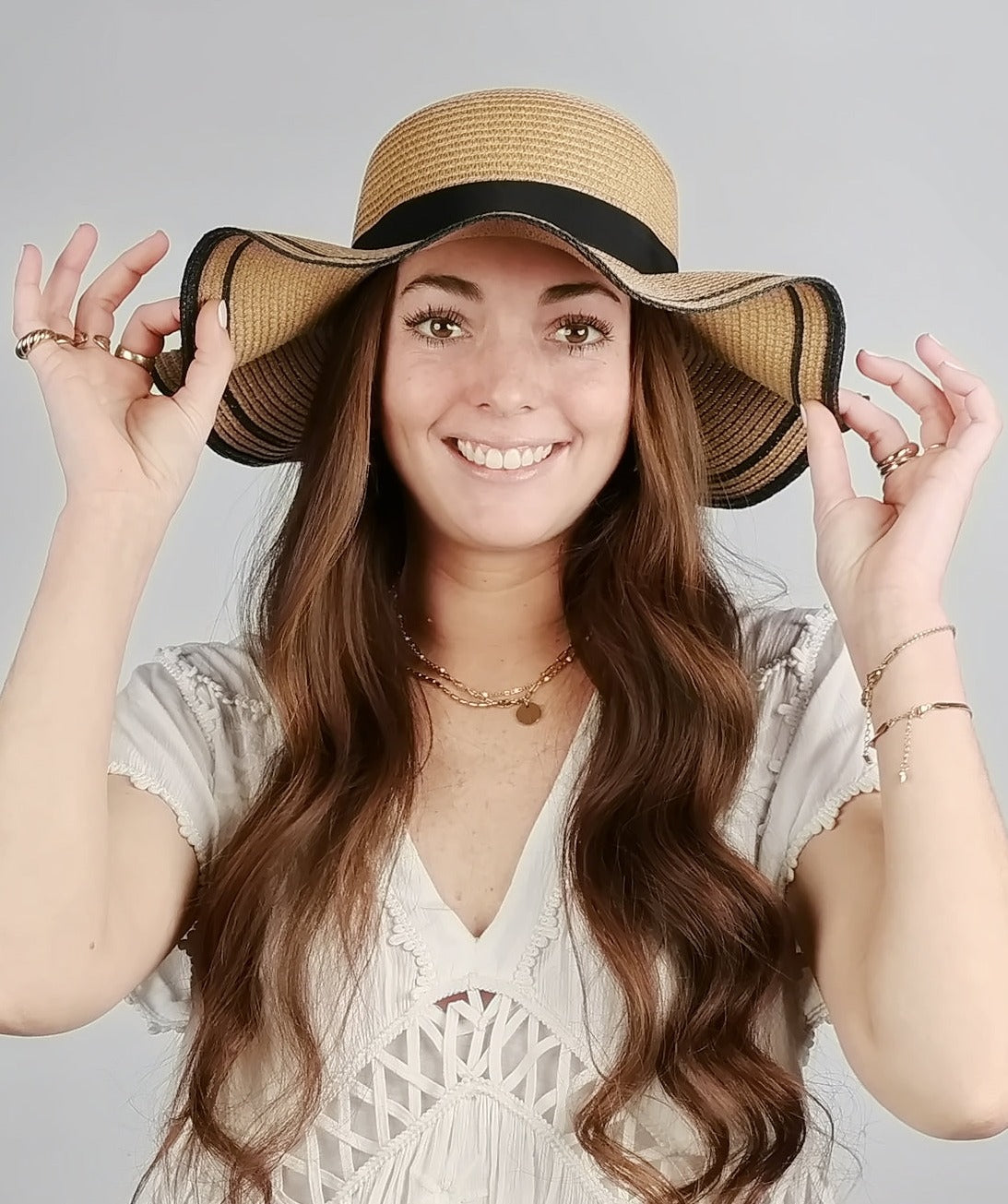 SCALLOPED FLOPPY BOW SUMMER HAT