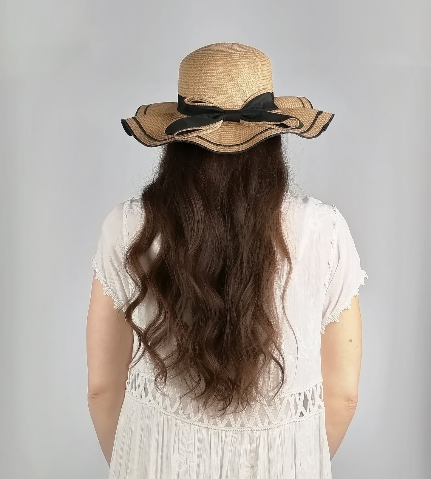 SCALLOPED FLOPPY BOW SUMMER HAT
