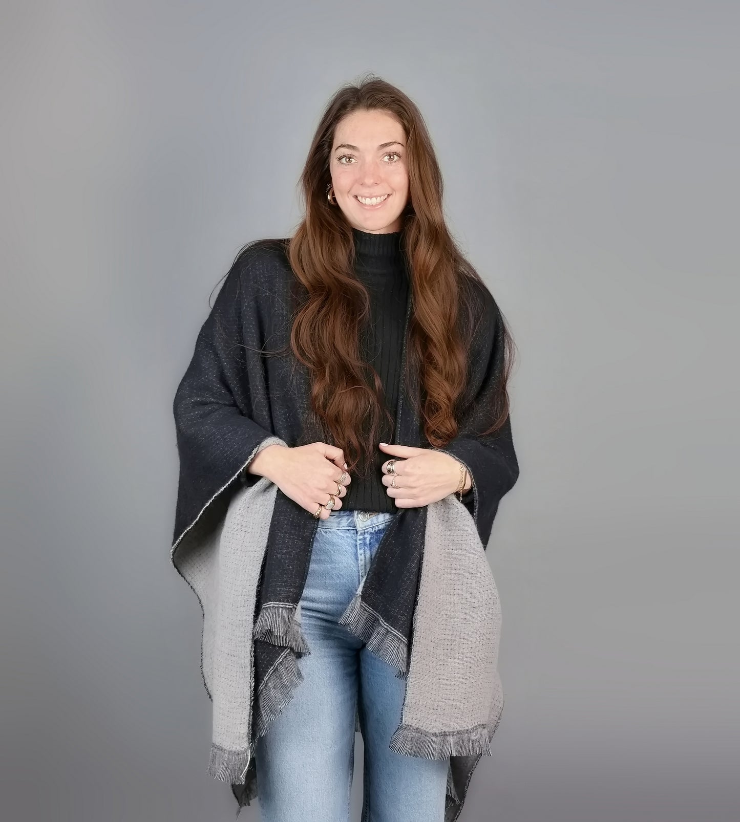 REVERSIBLE RUANA WRAP