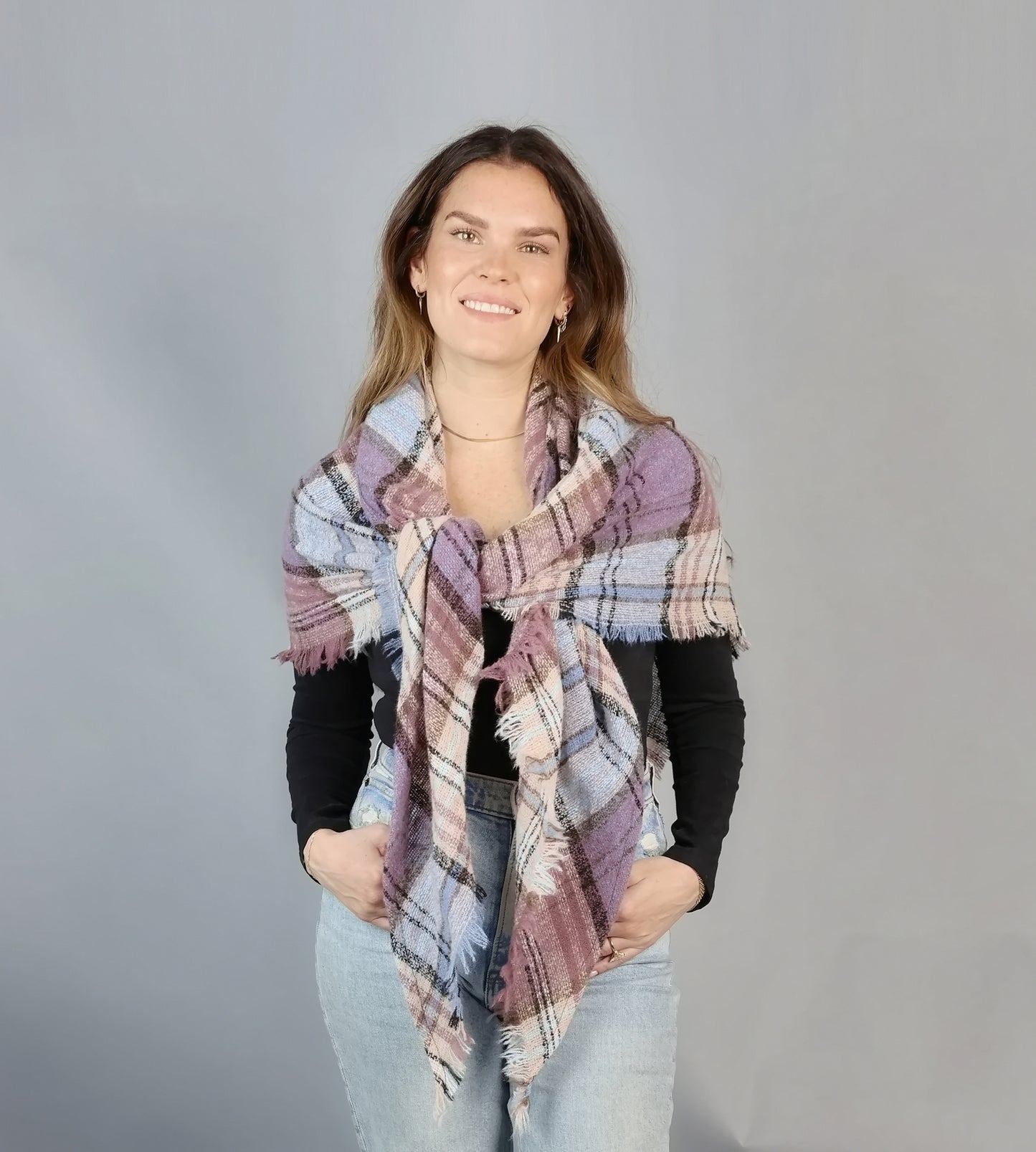 SOFT TONE PLAID TRIANGLE SCARF