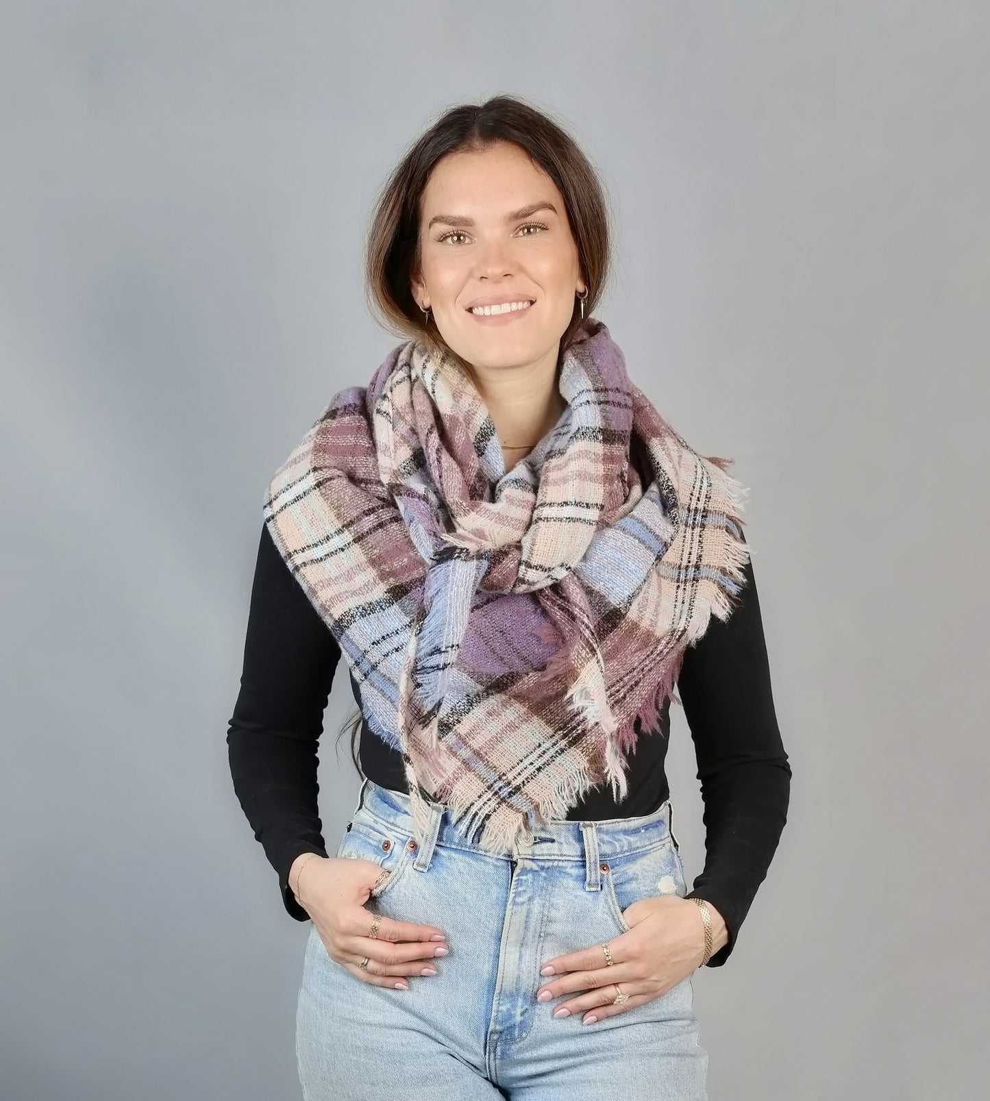 SOFT TONE PLAID TRIANGLE SCARF