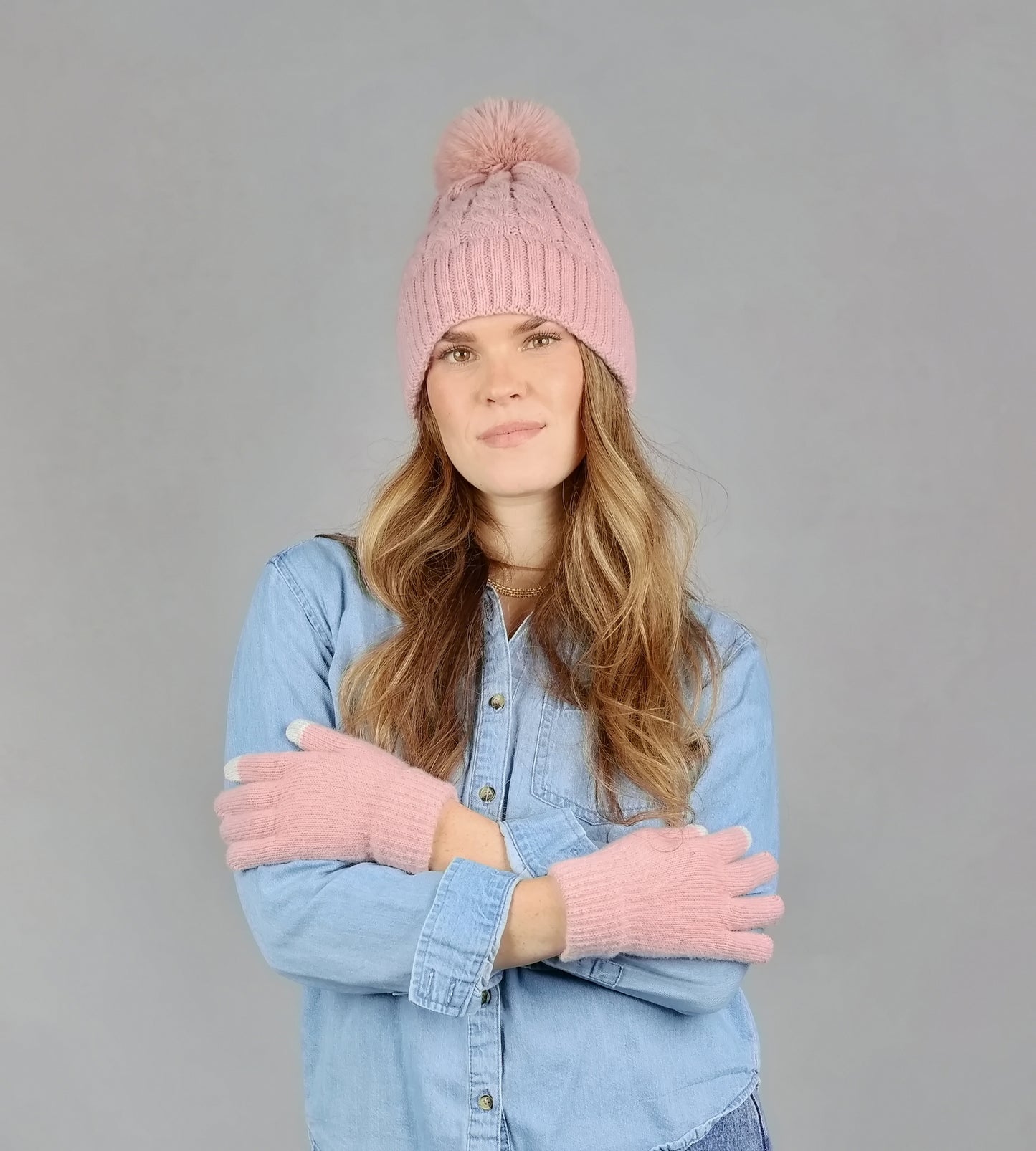 CABLE KNIT BEANIE & MATCHING TEXT GLOVE SET