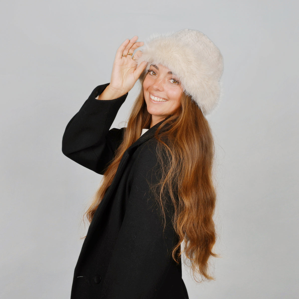 Taglia Unica Faux Fur Bucket Hat Winter Fur Hat Faux Fur Oversized Bucket Hat – Naked Wardrobe main image 2