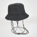 CHAIN NECKLACE BUCKET HAT